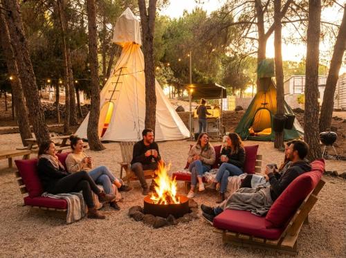 Camping Indiani Jones אינדיאני ג'ונס קמפינג – khách sạn tại Merom Golan