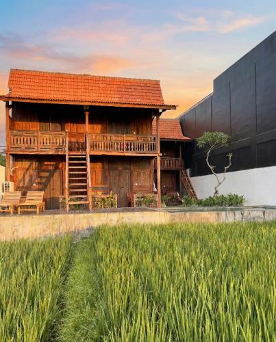 Exterior view, Kalyana Gangga in Tanah Lot