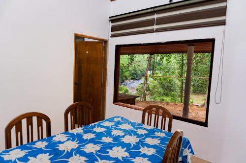 Suriya Villa & Resort in 데라니야갈라