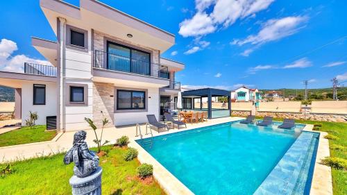 Çukurbağ 4 bedroom villa with private pool – khách sạn tại Cukurbag