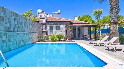 Kayaköy 3 bedroom secluded villa with private pool hot tub – khách sạn tại Kayakoy