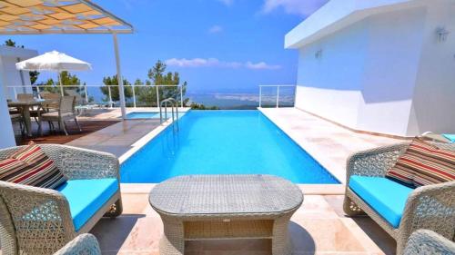 İslamlar 3 bedroom villa with private pool – khách sạn tại Uzumlu