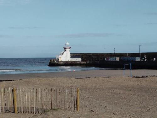 Ümbrus, 2 Bedroom Apartment 4-6 people-Coastal Comfort in Balbriggan