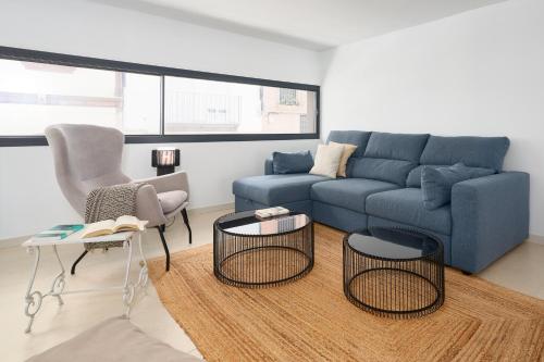 Triana by Home at Homes - image 2