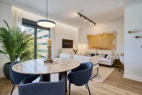 Viapol Homes, Sevilla