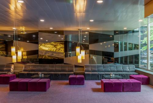 Bar/ Salón, HF Ipanema Porto Hotel in Oporto