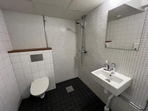 Bathroom, Hostel Dalagatan in City Center - Vasastaden