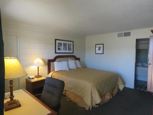 Economy Inn - image 6