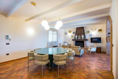 Viesnīcas āriene, Exclusive Villa With Pool Near Caserta in Alvignano