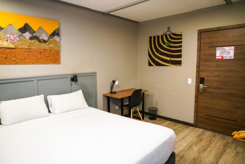 Hotel Saana Trece