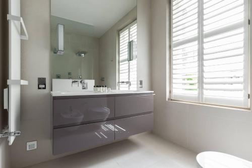 Radipole Road V by onefinestay - image 14