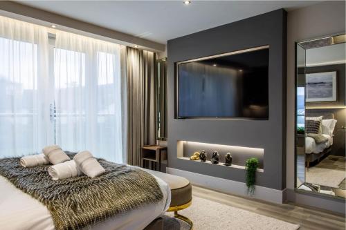 Зовнішній вигляд готелю, Arran Shores Luxury Shorefront Penthouse Suite 10 in Лемлеш