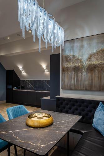 Зовнішній вигляд готелю, Arran Shores Luxury Shorefront Penthouse Suite 10 in Лемлеш