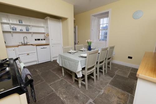 Principal Keeper's Cottage at Sumburgh Lighthouse in Sandwick