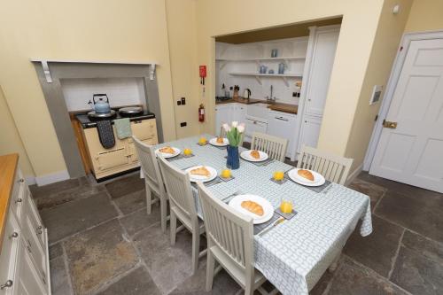 Principal Keeper's Cottage at Sumburgh Lighthouse in Sandwick