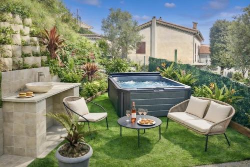 Spa, Maison nicoise vue degagee avec jacuzzi privatif in La Plana