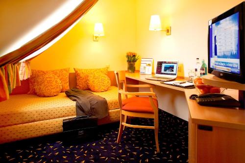 Hotel Plaza - image 13