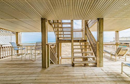 Four Sons of a Beach - KDH Scrimshaw Oceanfront Condo Ocean View Cargo Lift Flex Stays - image 2
