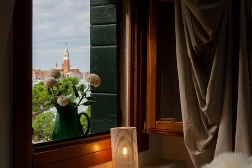 Hideaway Biennale
