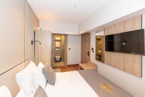 room detail thumbnail 0