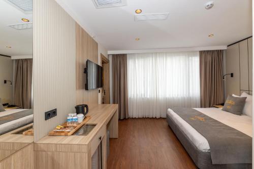 Taksim Hotel - image 2