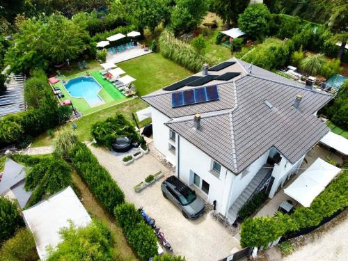 外部景觀, Gan Eden Nature House in 蒙特倫齊奧