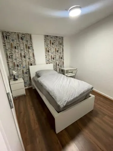 Haus zum Bacchus Privates Einzelzimmer nahe Bahnhof Römisches Theater, Mainz in Mainz, Deutschland