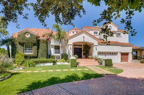 5 bedrooms, 6 beds