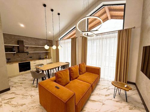 2 bedrooms, 3 beds
