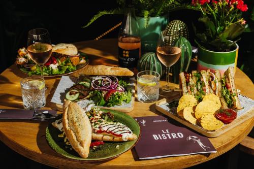 Le Bistro 2