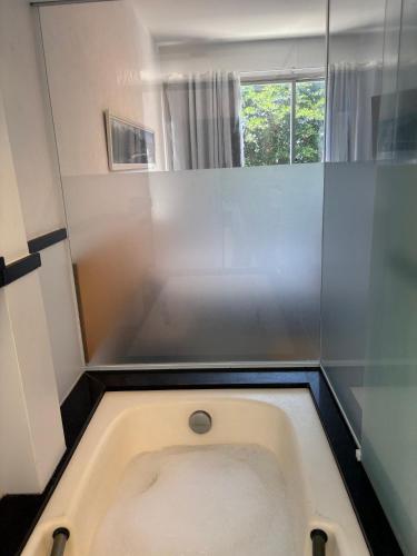 Hot tub, Studio Red Vidigal com Varanda, Vista Mar e Hidromassagem in Vidigal