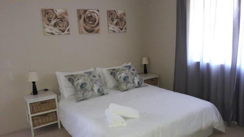 Under The Oak Under The Oak