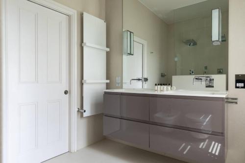 Radipole Road V by onefinestay - image 6