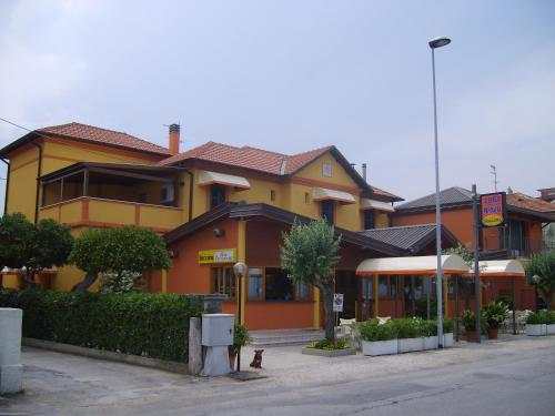  Albergo Primavera, Senigallia bei Casa Santa Lucia