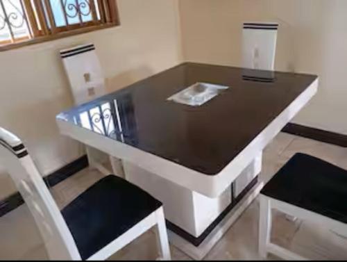 Palvelut, Tororo Travelers Home in Tororo