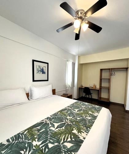 特雷斯中心旅舍 (Hostal Tres Central) in 圖斯特拉-古鐵雷斯