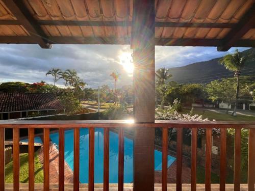Spacious house with pool - 100m from the sea in Guaeca in Praia Do Guaeca