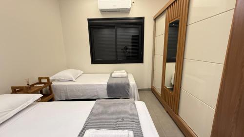 Duas lindas casas para uma grande familia in Santa Terezinha de Itaipu