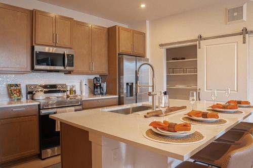 Brand New, Cozy & Modern Condo - Dogs Welcome in Lone Tree (CO)