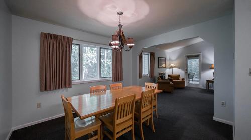 Telemark Northwoods Lodging - image 14