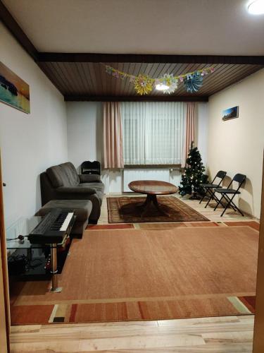 Ferienhaus Froh ruhig mit Naturgarten in Dillenburg