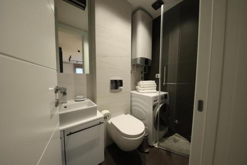 Modern apartment in the heart of Belgrade - image 3