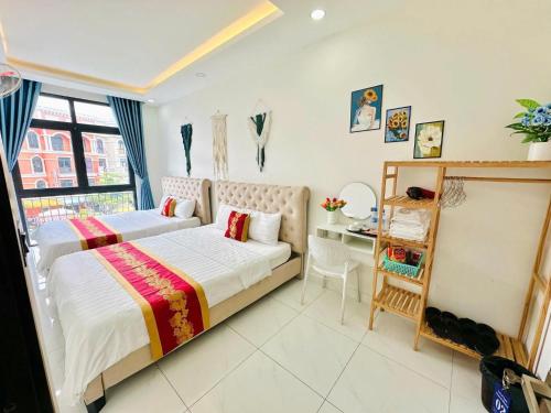 room detail thumbnail 1