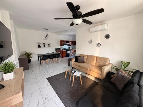 Great apartment 10 min to Fundidora Park Wifi Parking & Coffee