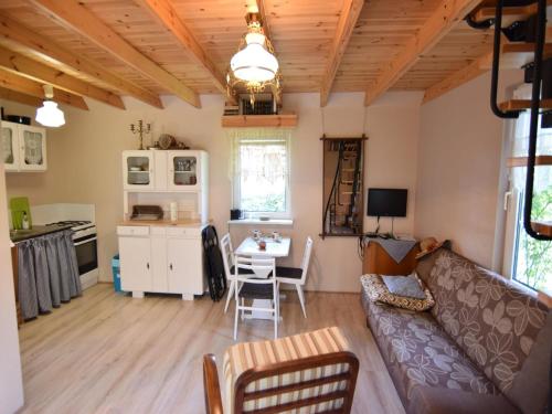 Comfortable holiday homes with a beautiful garden in Karłowo