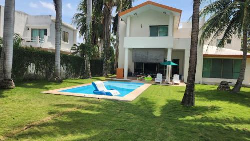 Casa Almendros - Trendy downtown