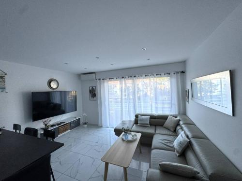 T2 climatisé, parking privé, proche plage - FR-1-100-366