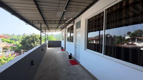 Balcony/terrace, Shehan's Hotel Maharagama in Piliyandala Area