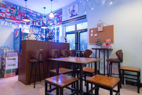 Pub/Lounge, Lola's House in Hạ Long