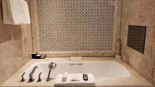 設施, 乌鲁木齐富力万达文华酒店 (Wanda Vista Hotel Urumqi) in 沙依巴克區